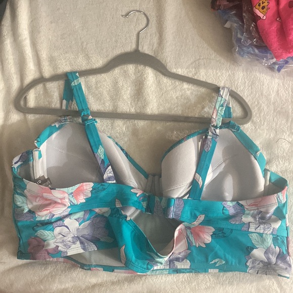 Tropical Floral Bikini Top - Picture 2 of 2